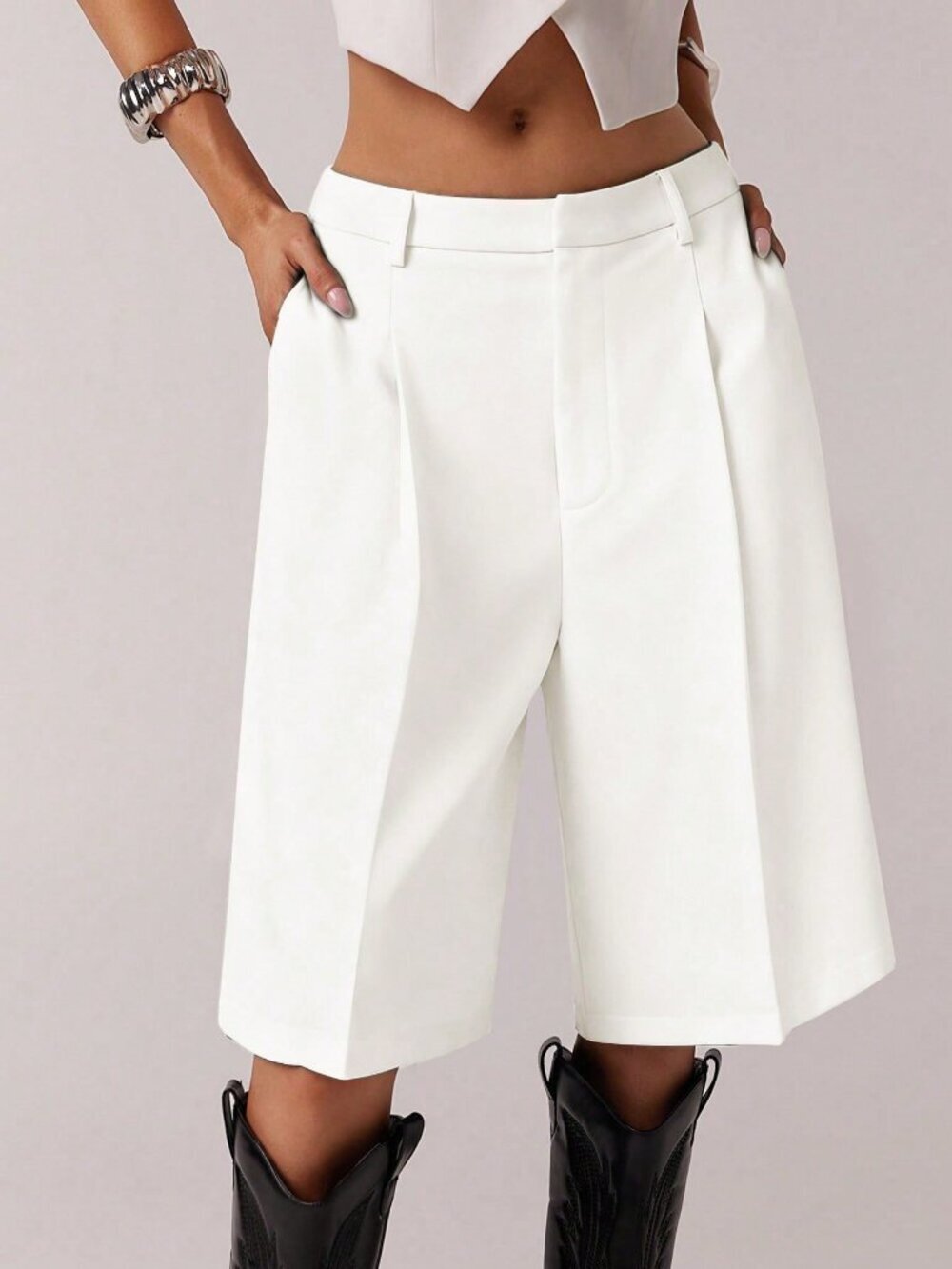 White Casual Women's Bermuda Shorts With Zipper Detail - Picture 7 of 7